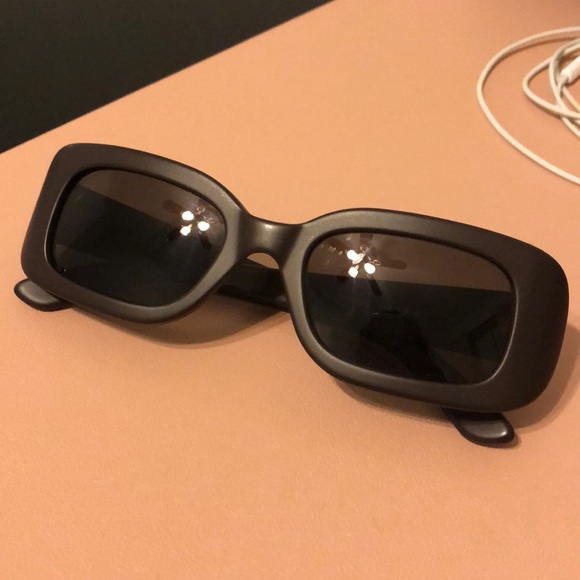 Gucci Vintage Shades - Picture 3 of 7